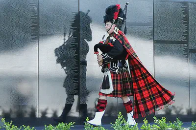 VietnamMemorial.webp