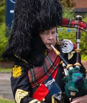 Bagpiper