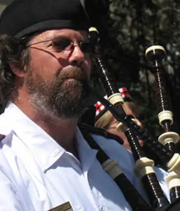 Bagpiper