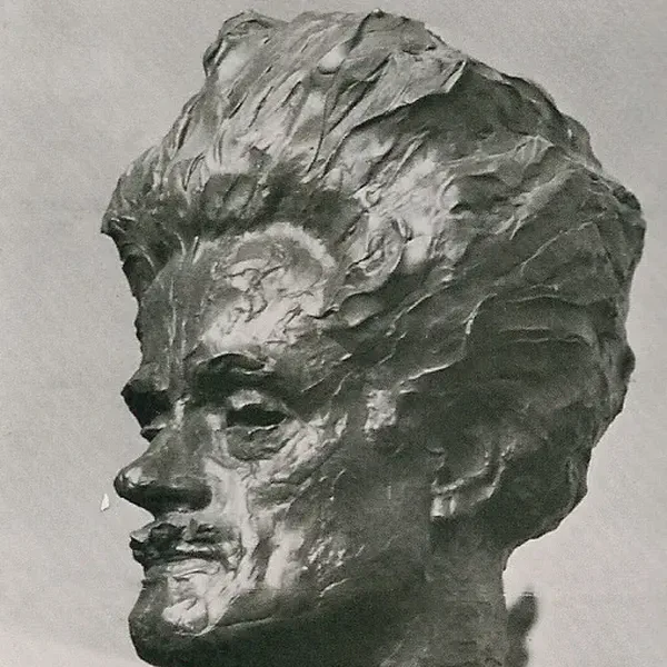/images/tich/Lamb-Hugh_MacDiarmid_(flipped).webp