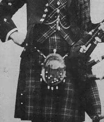 /images/tich/bagpiper_william_maclean_314.webp